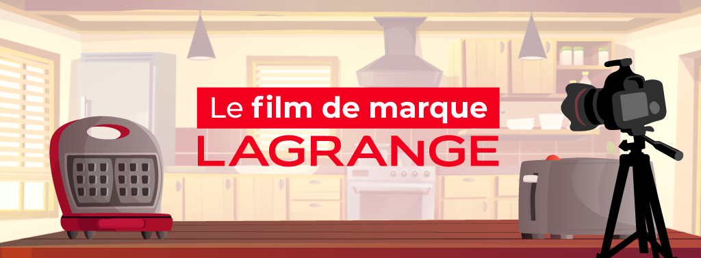 Texte bannière avec le logo de la marque LAGRANGE, un appareil à gaufres, un toaster et une caméra dans un décor de cuisine